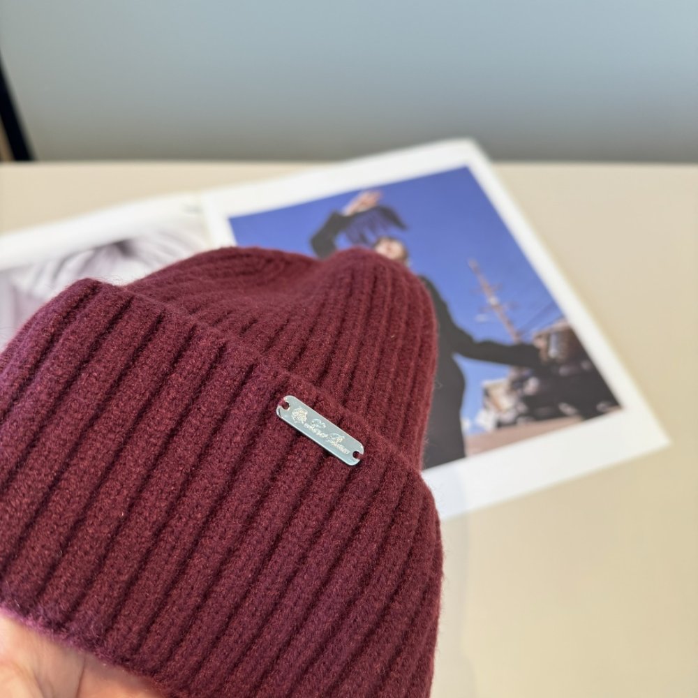 В'язана вовняна шапка фото 2