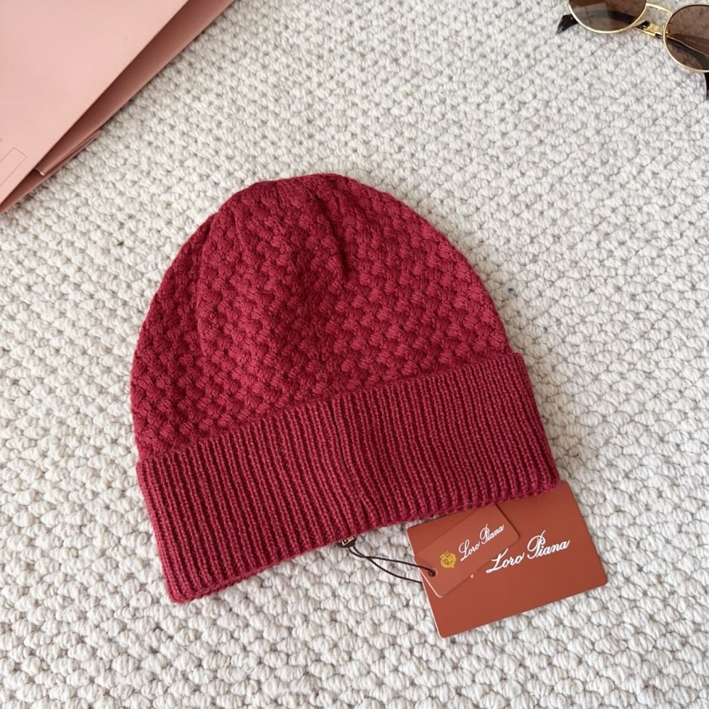 В'язана вовняна шапка фото 2