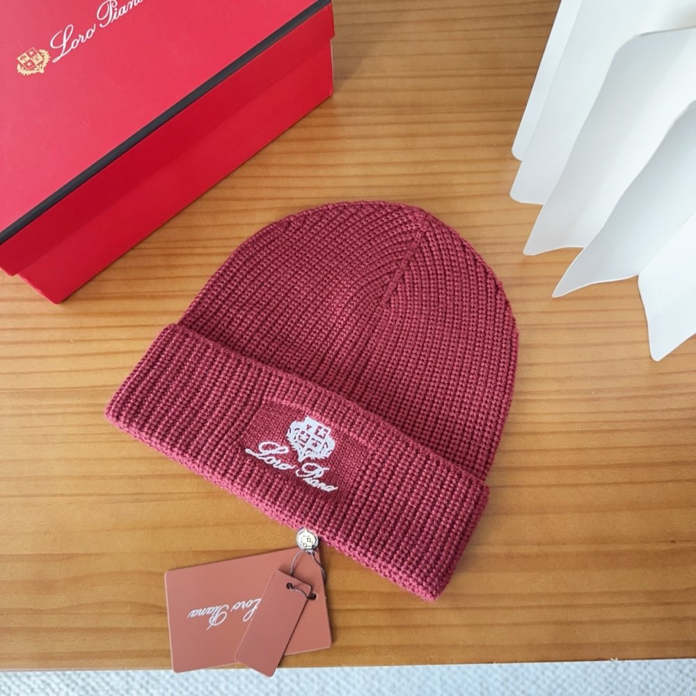 В'язана вовняна шапка фото 2