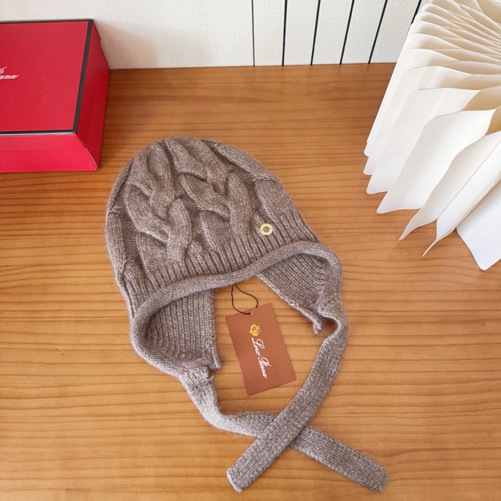 В'язана вовняна шапка фото 3