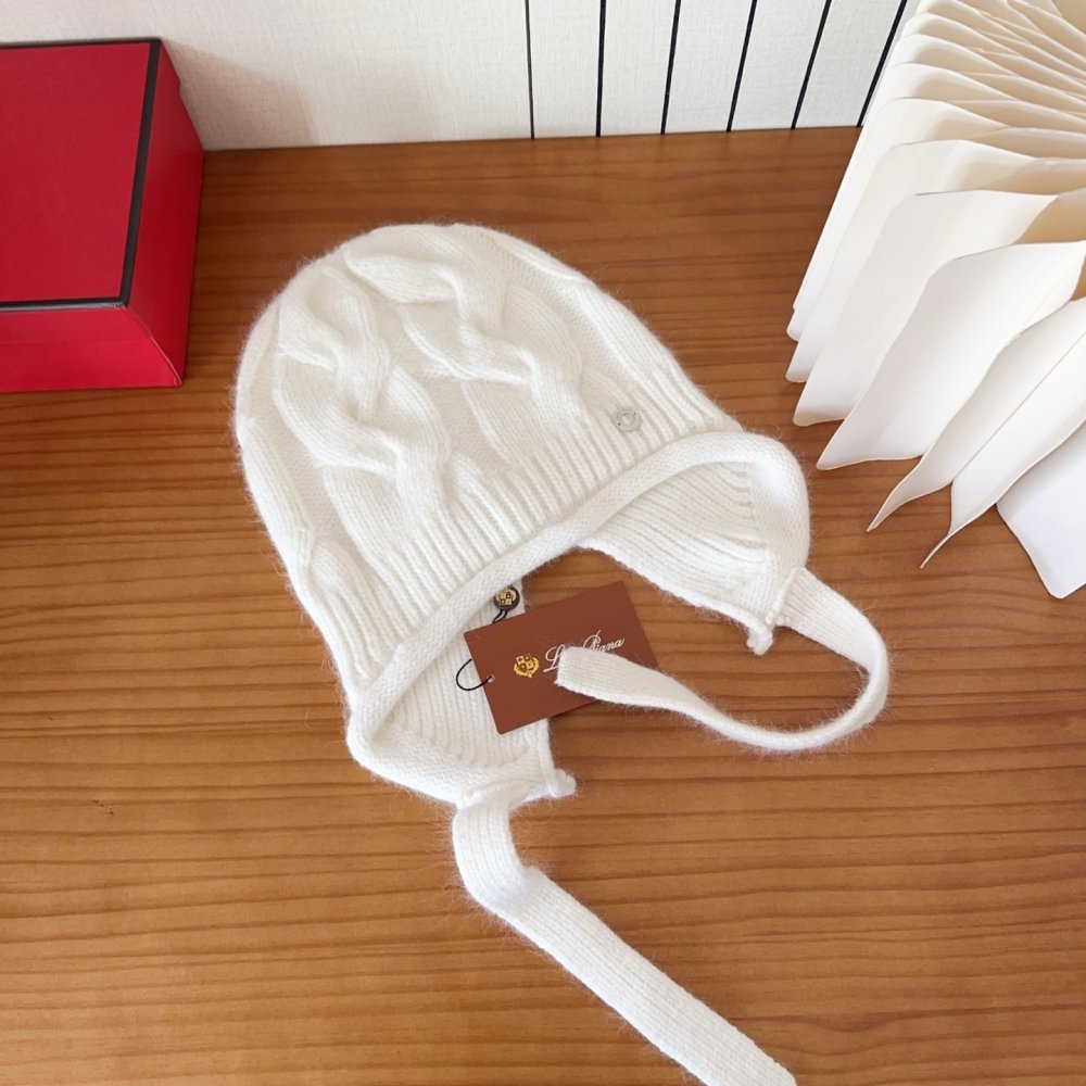 В'язана вовняна шапка фото 3