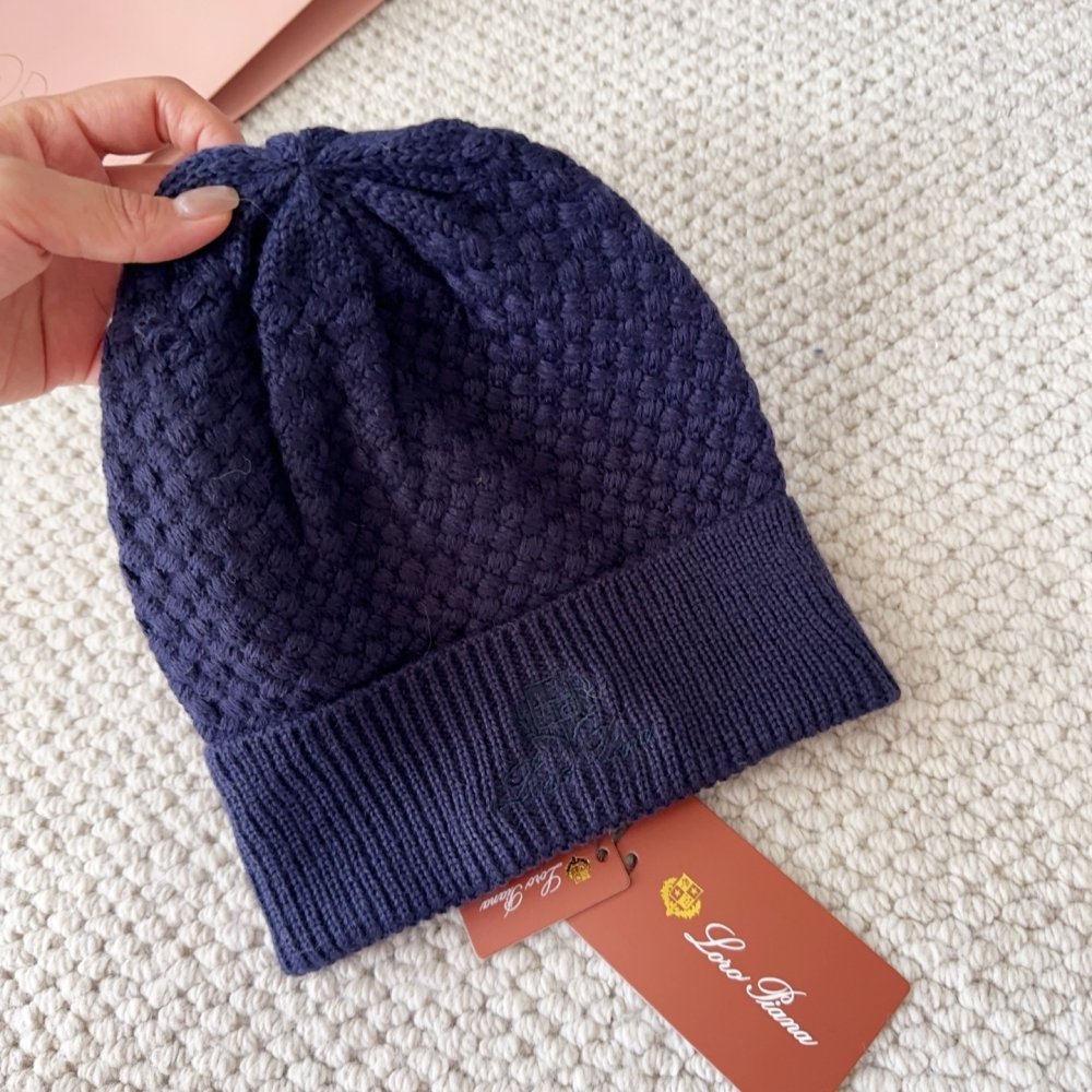 В'язана вовняна шапка фото 3