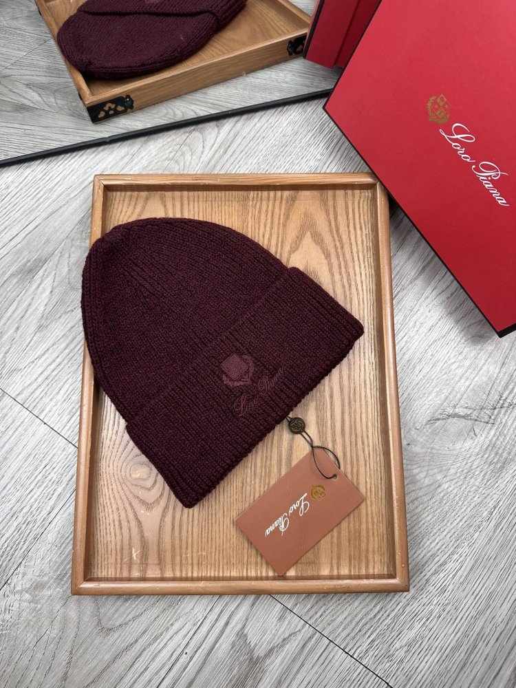 В'язана вовняна шапка фото 3