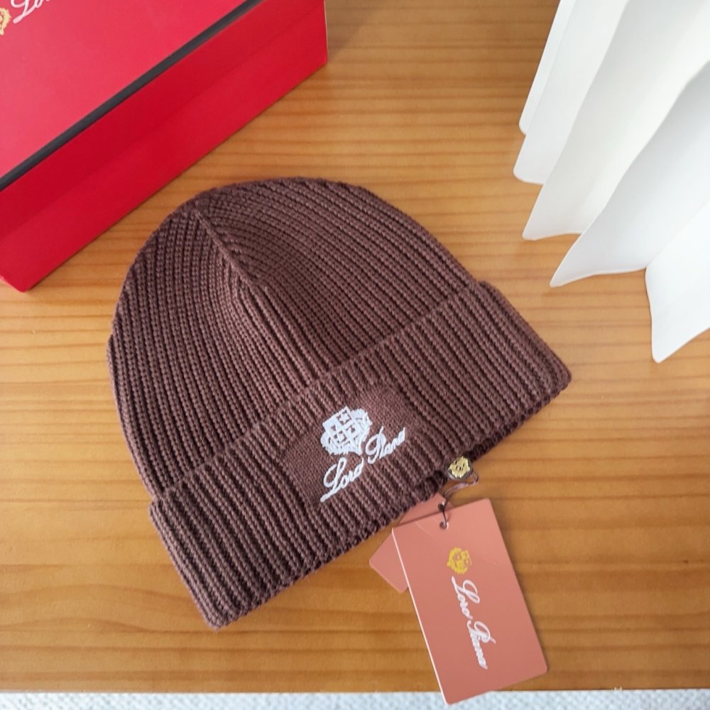 В'язана вовняна шапка фото 4