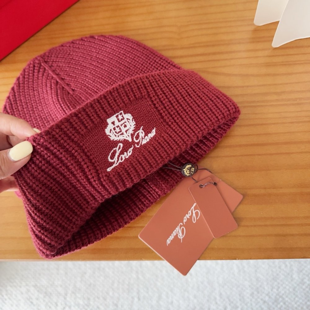 В'язана вовняна шапка фото 4