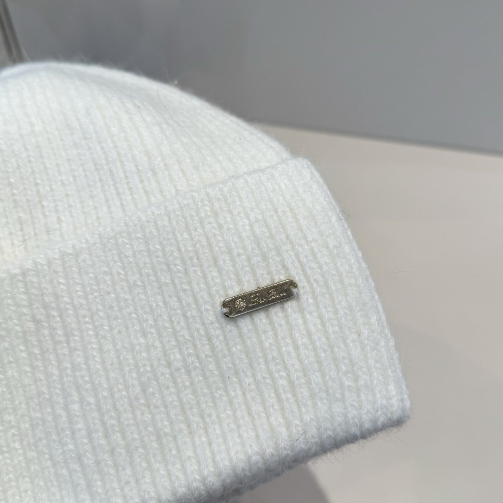 В'язана вовняна шапка фото 4