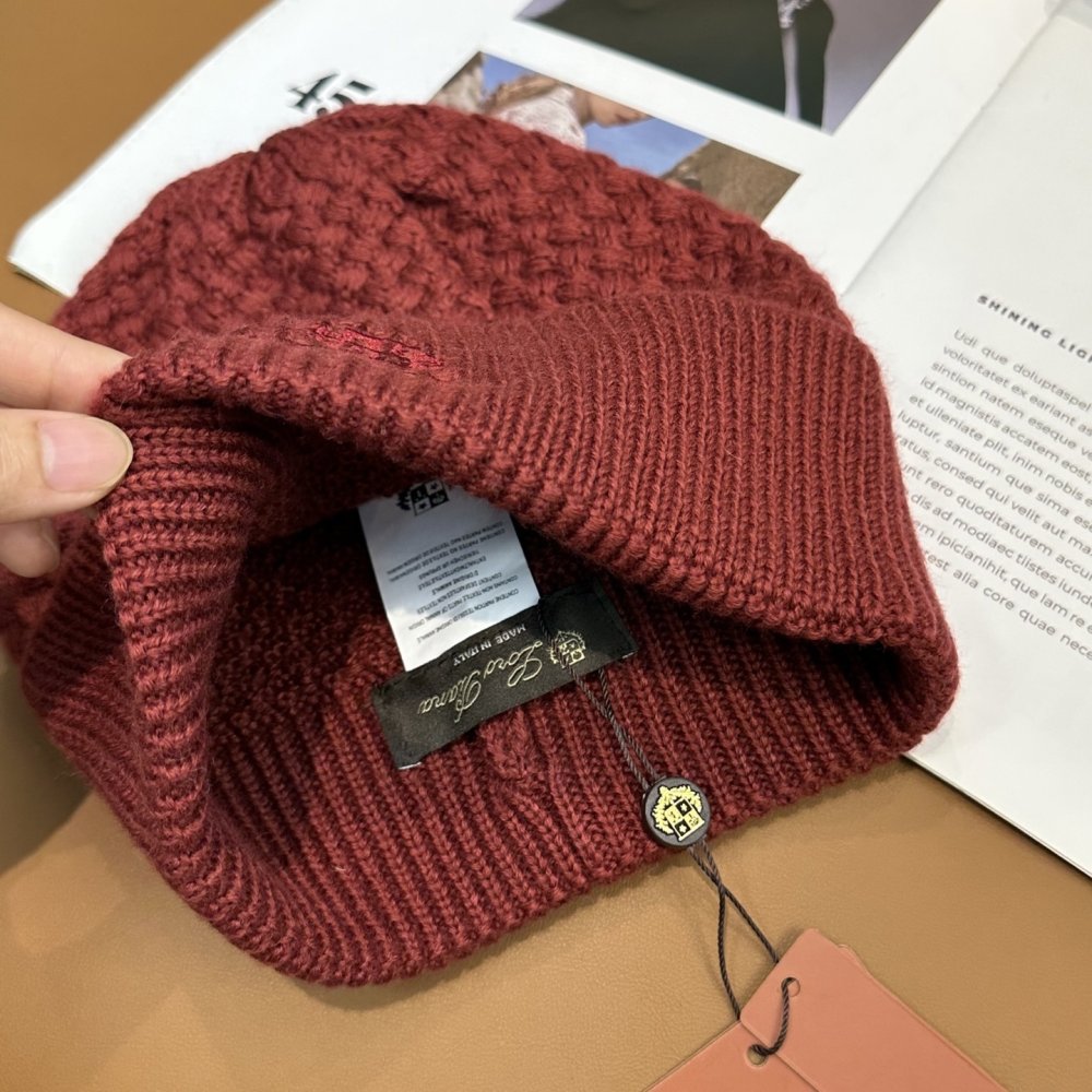 В'язана вовняна шапка фото 4