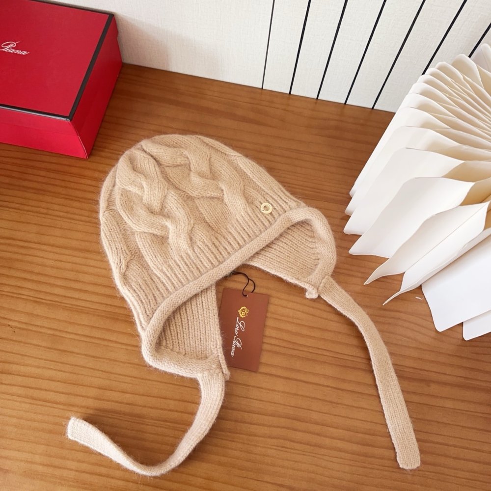 В'язана вовняна шапка фото 5