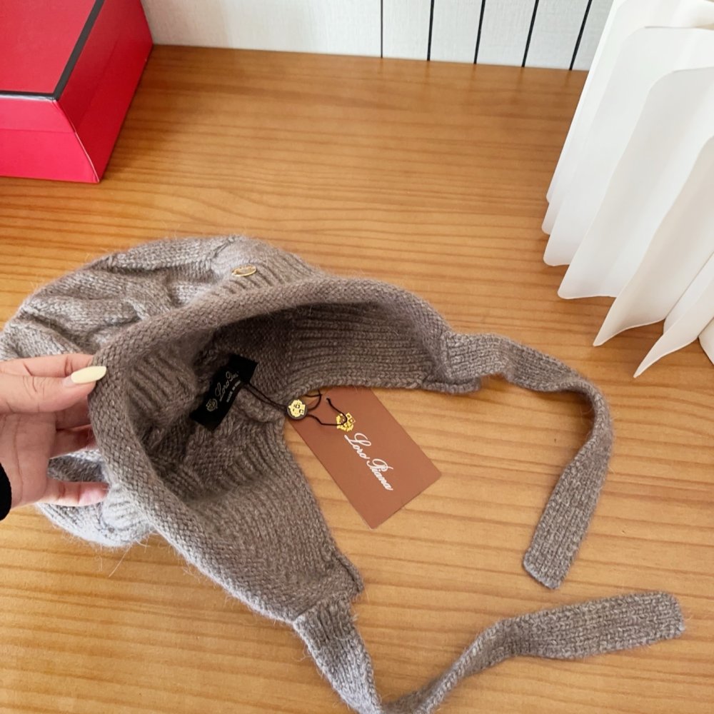 В'язана вовняна шапка фото 5