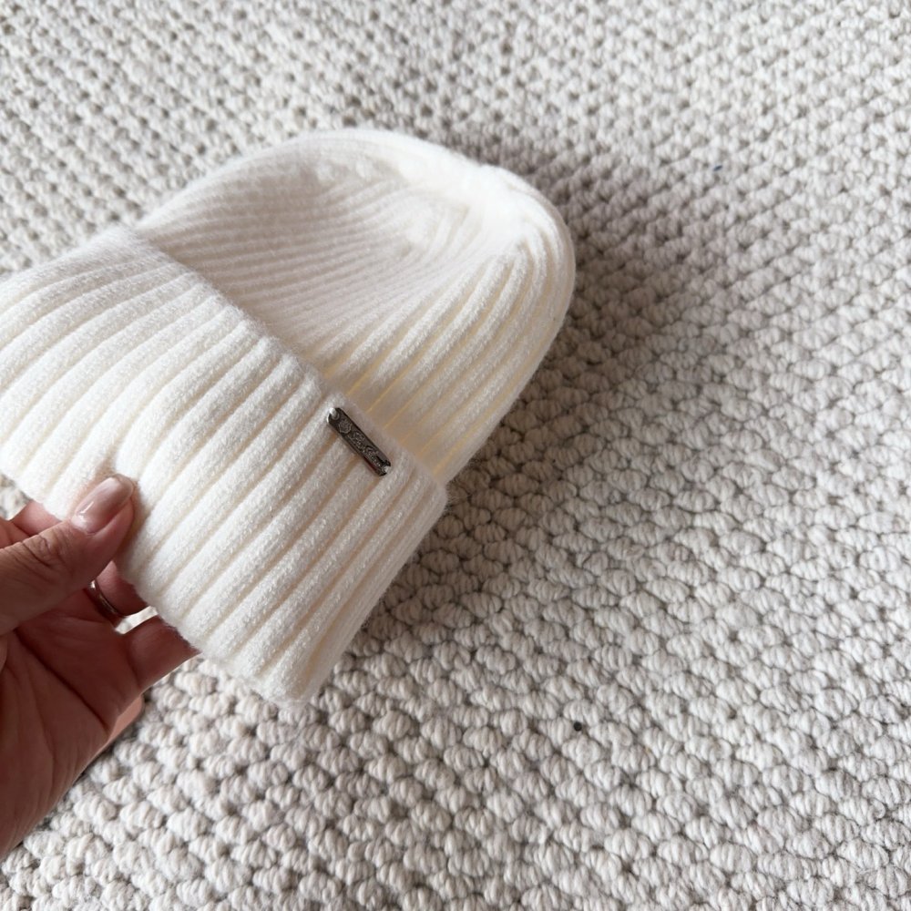 В'язана вовняна шапка фото 5