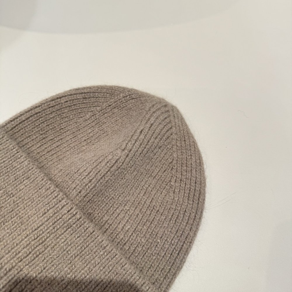 В'язана вовняна шапка фото 5