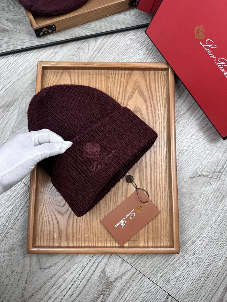 В'язана вовняна шапка фото 5