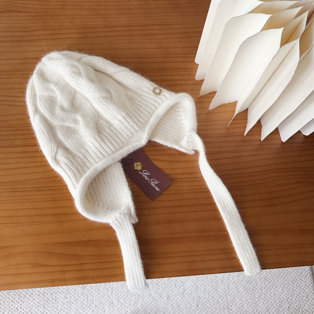 Вязаная шерстяная шапка фото 6