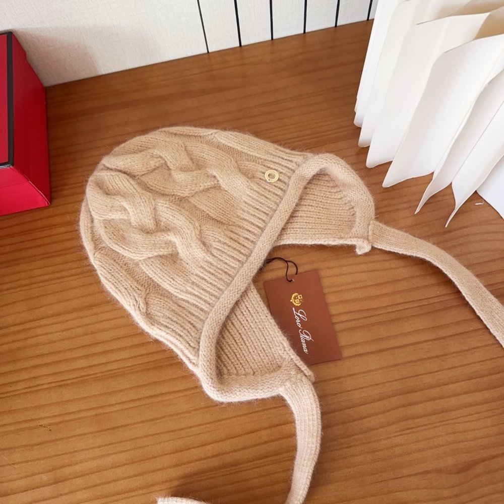 В'язана вовняна шапка фото 6