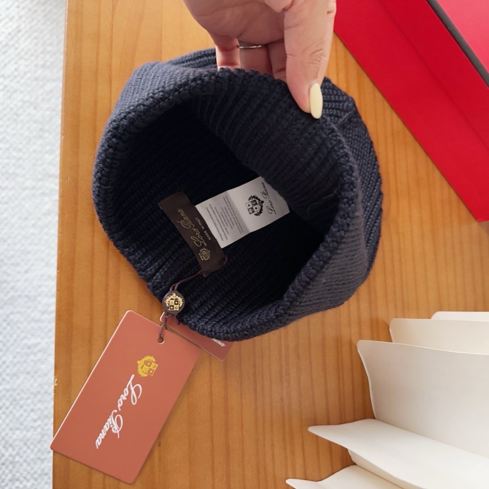 В'язана вовняна шапка фото 6