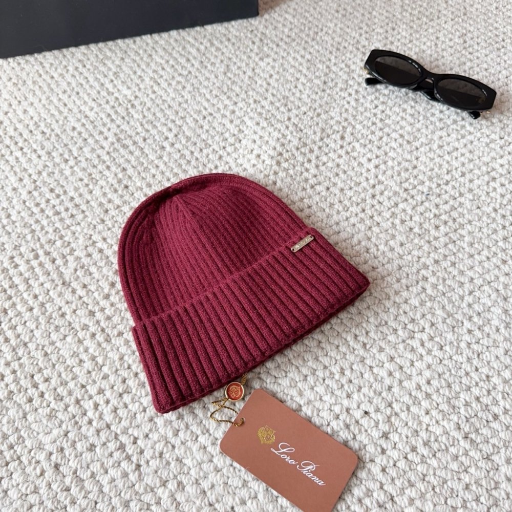 В'язана вовняна шапка фото 6