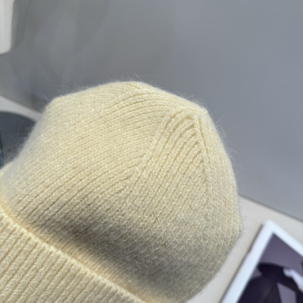 В'язана вовняна шапка фото 6