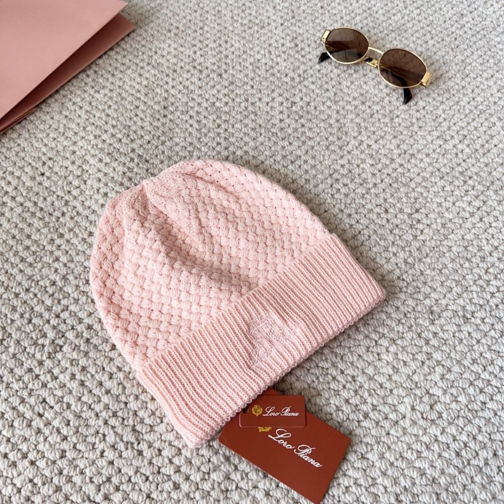 В'язана вовняна шапка фото 6