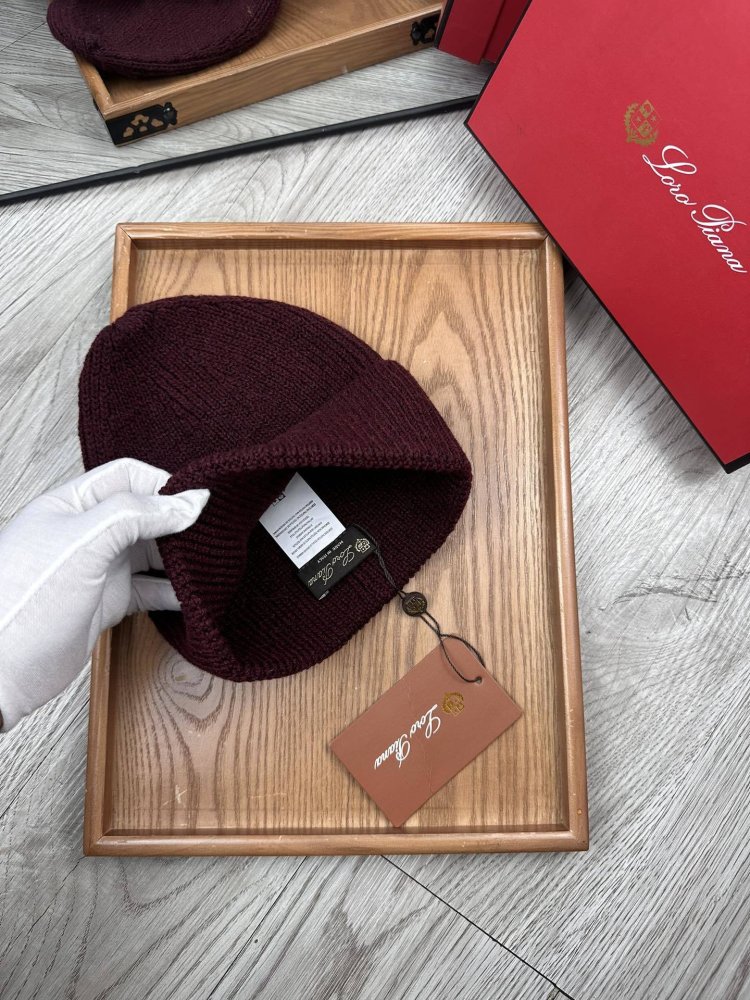 В'язана вовняна шапка фото 6