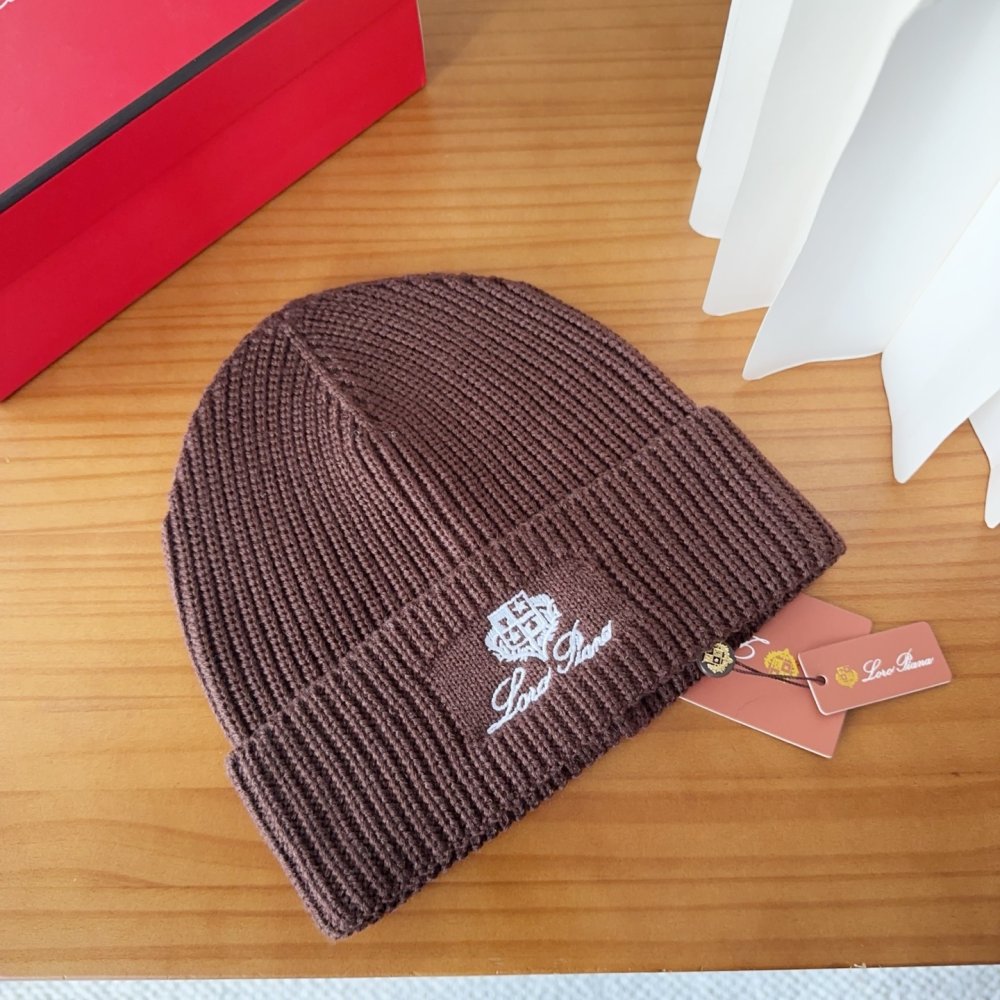 В'язана вовняна шапка фото 6