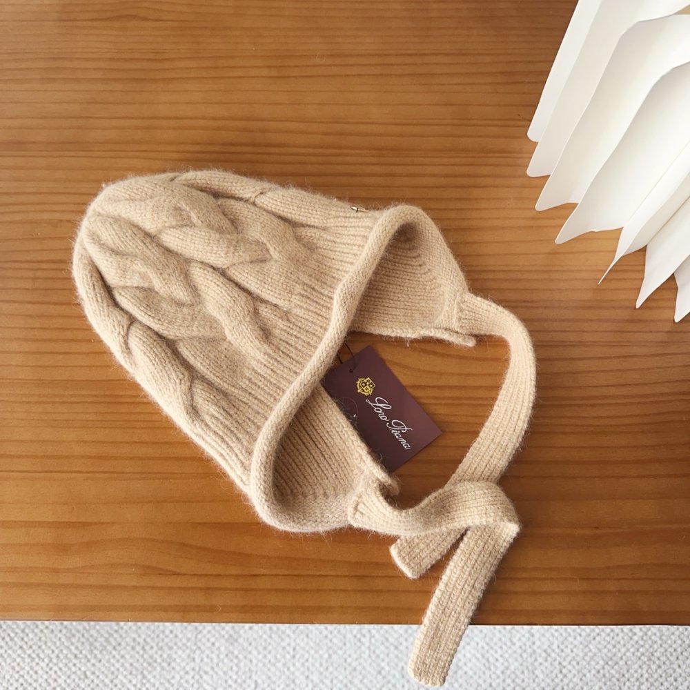 В'язана вовняна шапка фото 7