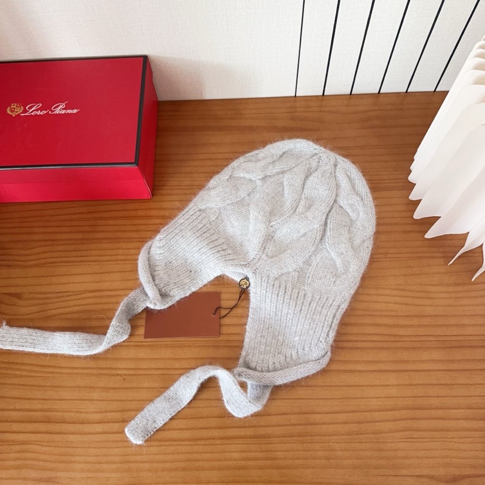 В'язана вовняна шапка фото 7