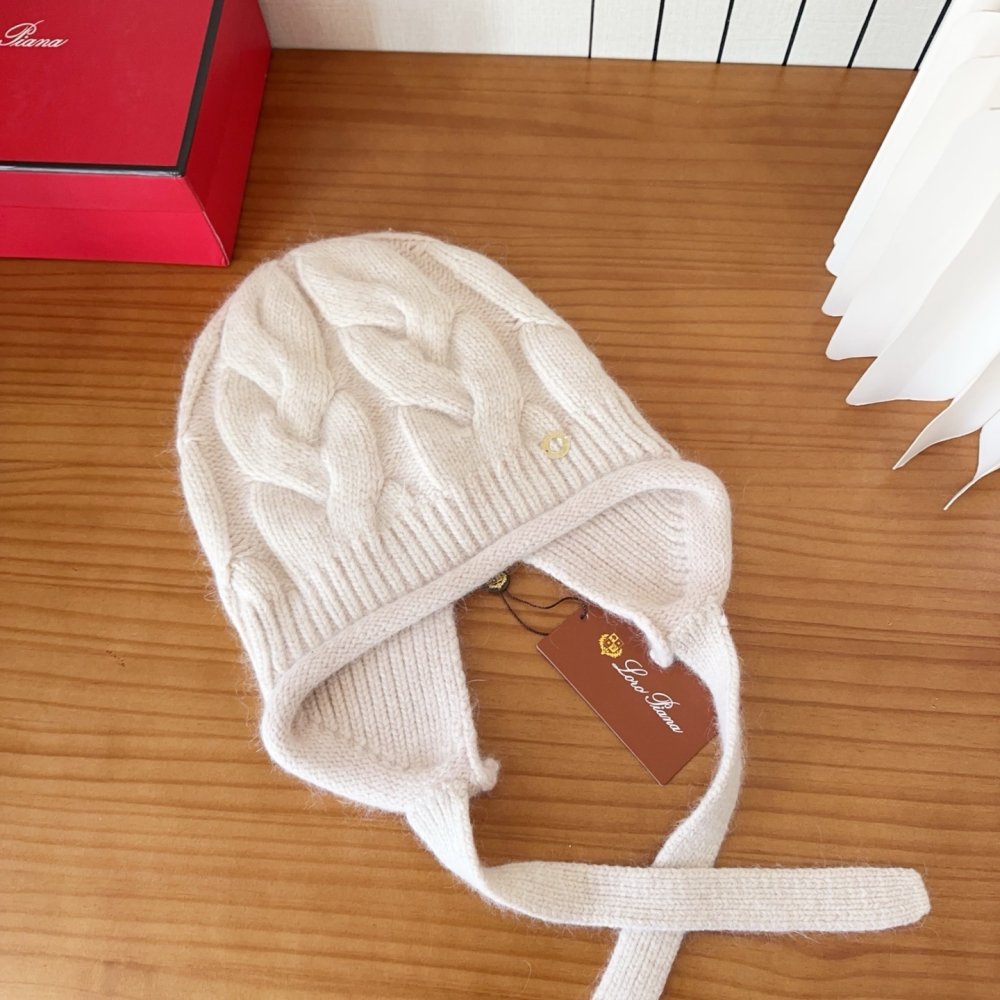 В'язана вовняна шапка фото 7