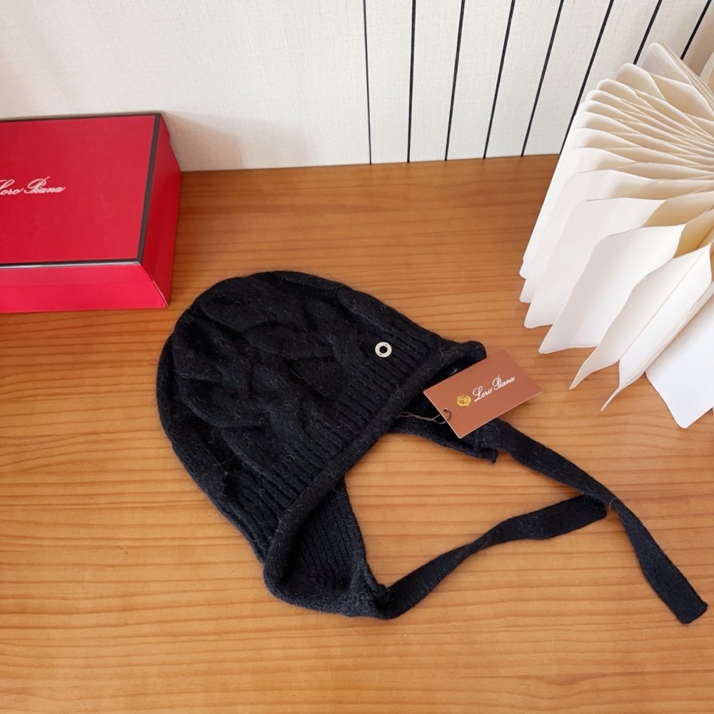 В'язана вовняна шапка фото 7