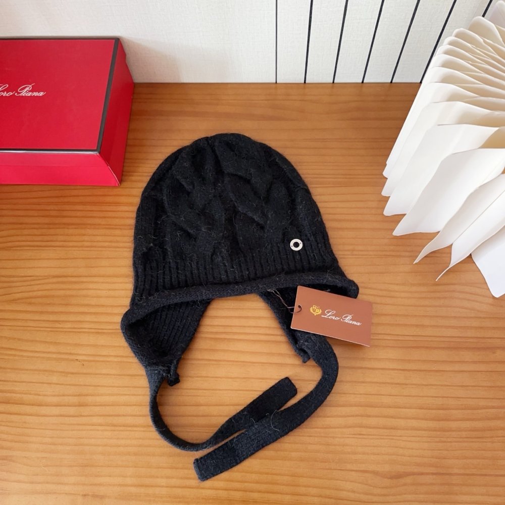 В'язана вовняна шапка фото 8