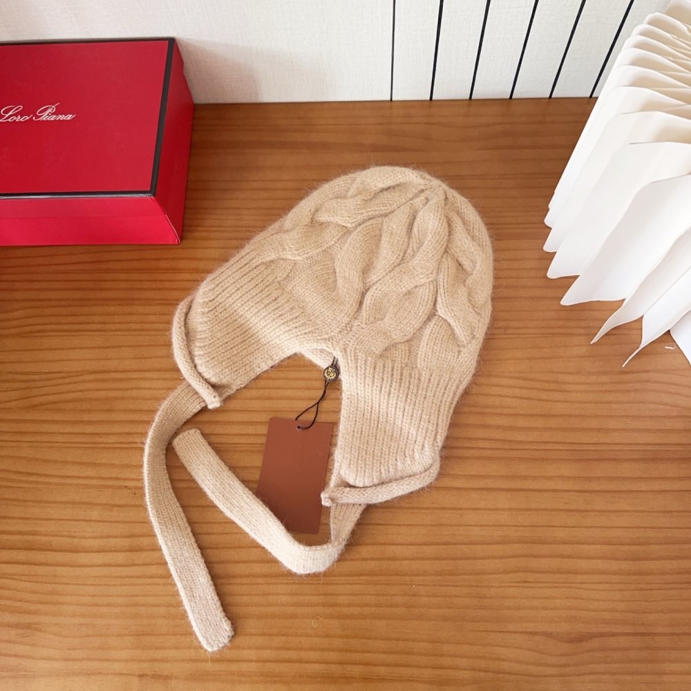 В'язана вовняна шапка фото 8