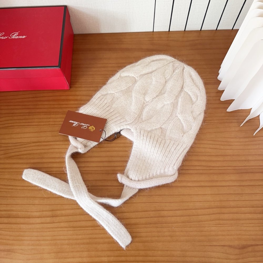 В'язана вовняна шапка фото 8