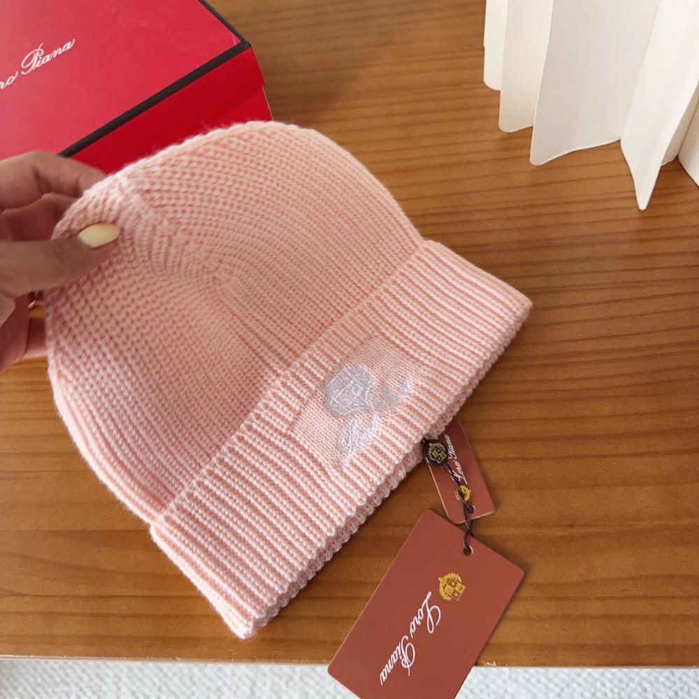 В'язана вовняна шапка фото 8