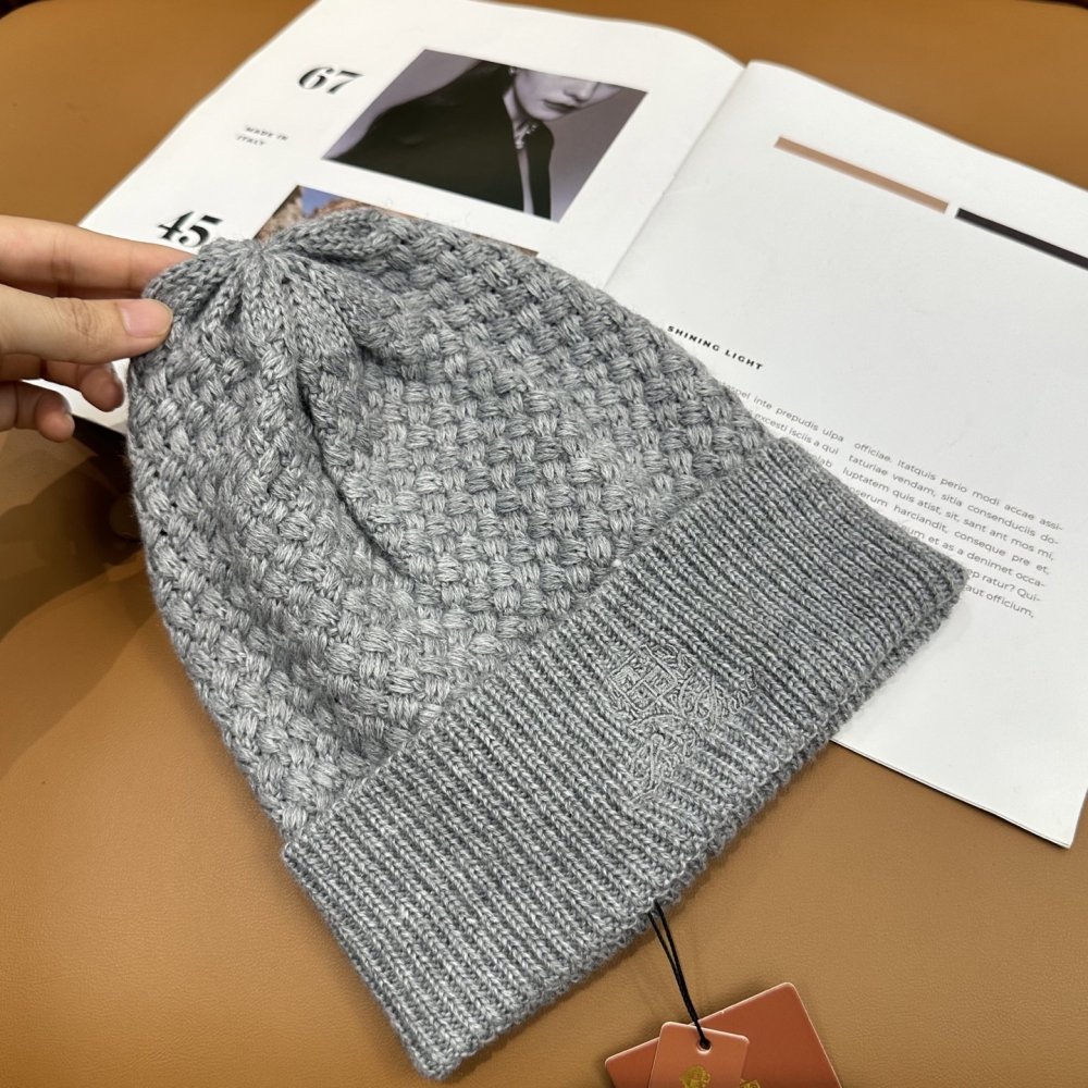 В'язана вовняна шапка фото 8