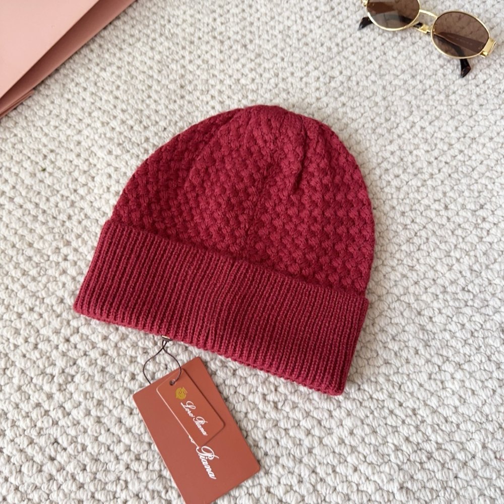 В'язана вовняна шапка фото 8