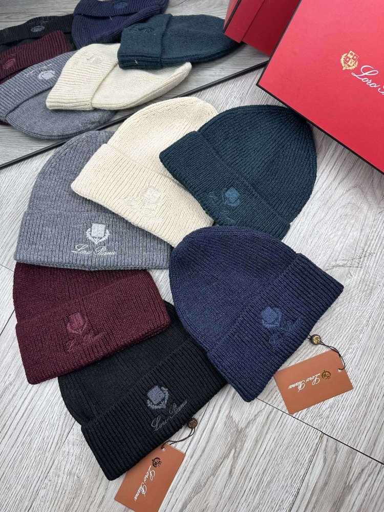 В'язана вовняна шапка фото 8