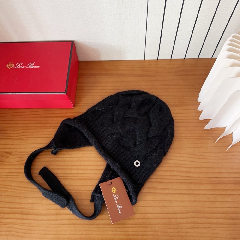 В'язана вовняна шапка фото 9