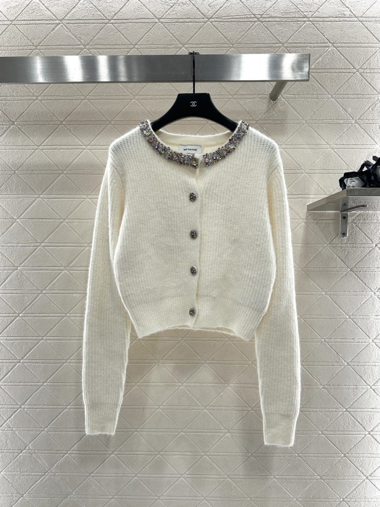 Вязаный кардиган с бисером