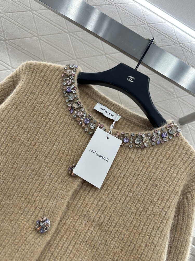 Вязаный кардиган с бисером фото 3