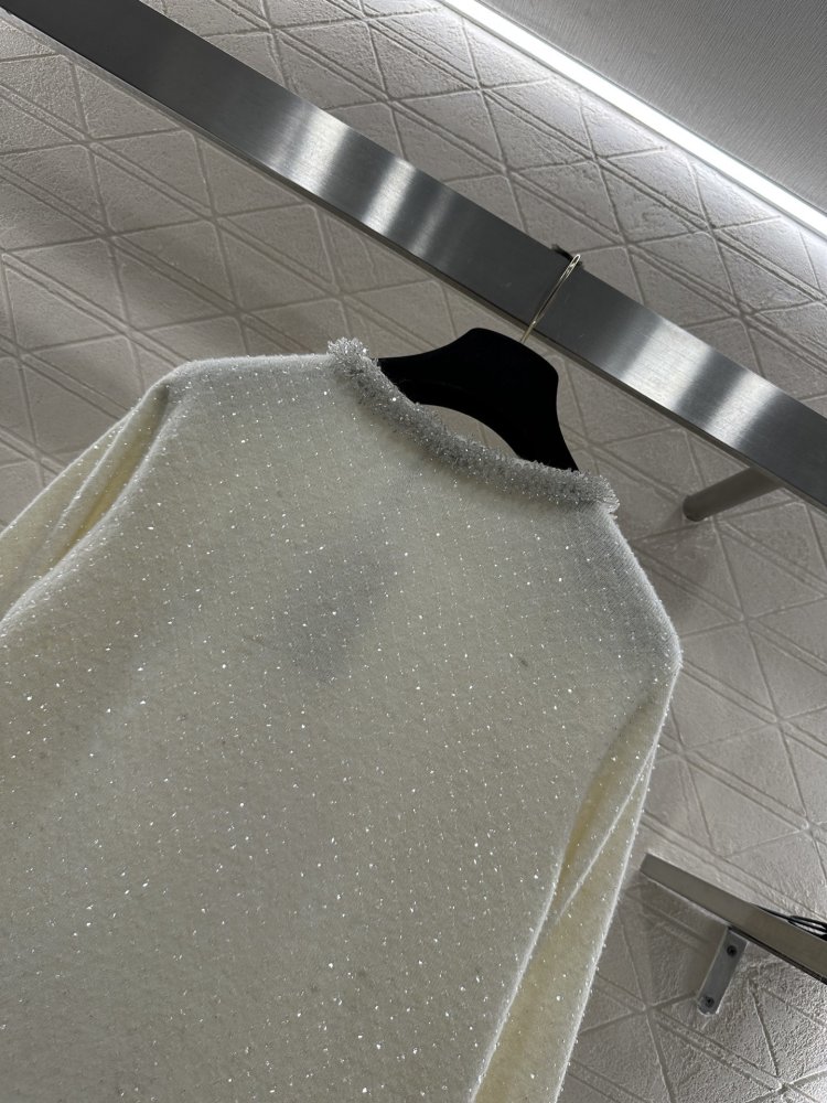 Вязаный кардиган с бисером фото 4