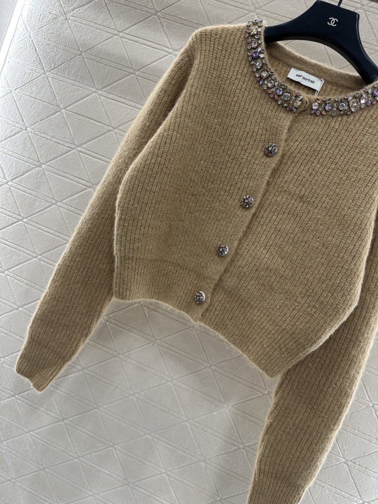 Вязаный кардиган с бисером фото 5