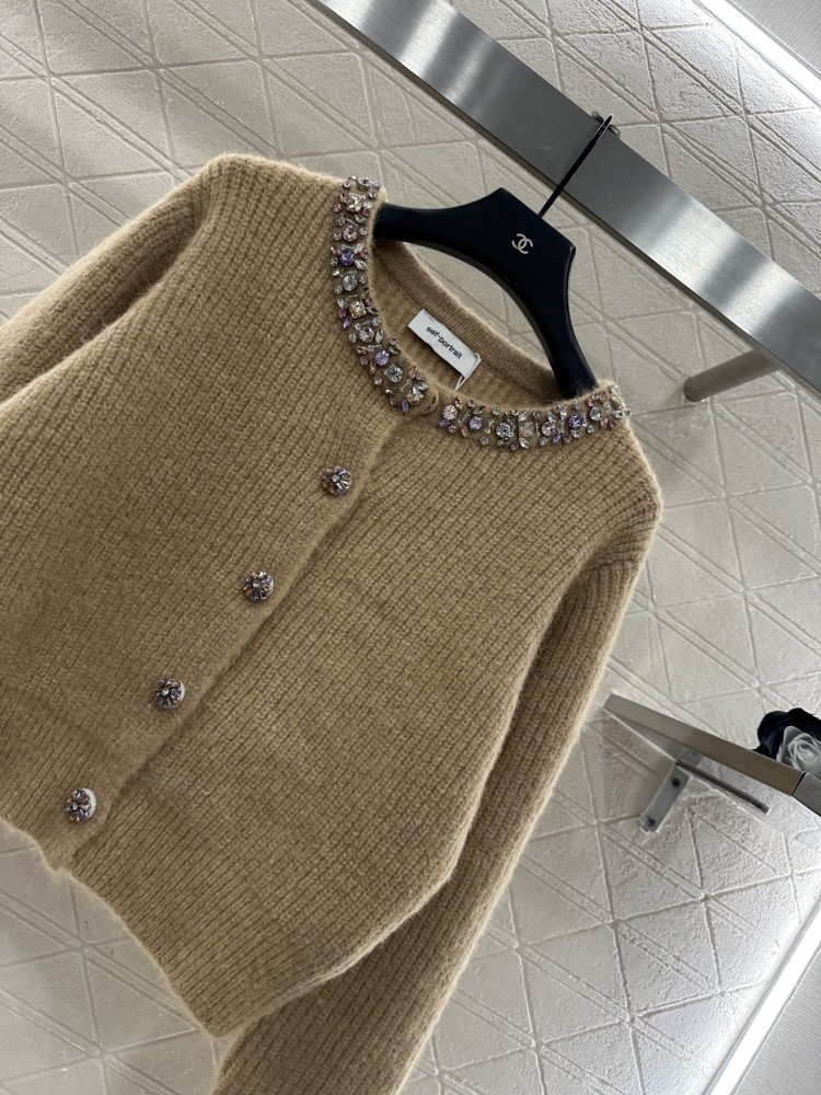 Вязаный кардиган с бисером фото 7