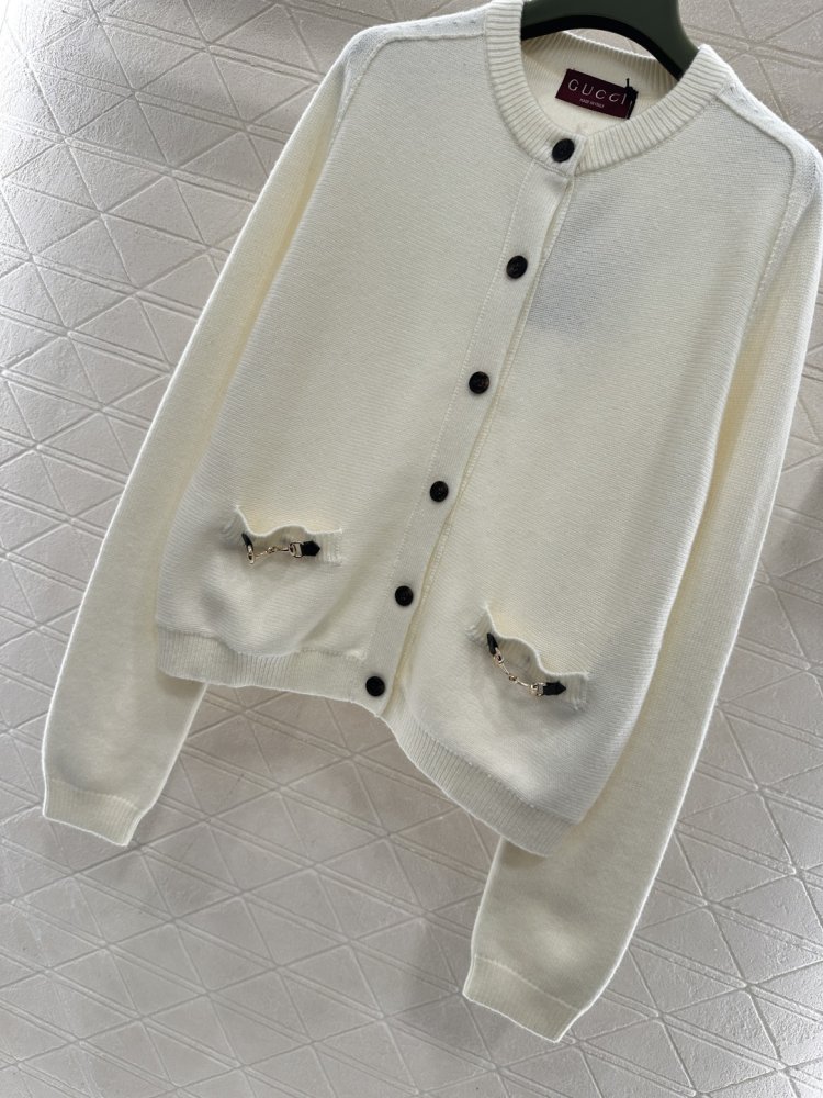 Вязаный кардиган с цепочкой и карманом фото 5