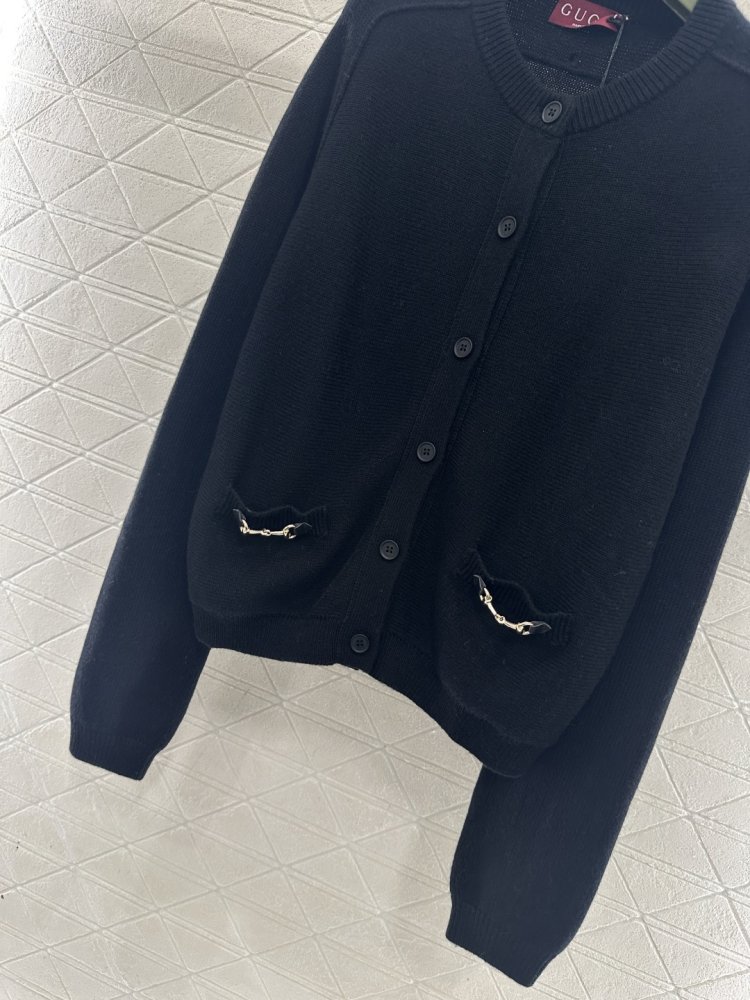 Вязаный кардиган с цепочкой и карманом фото 5