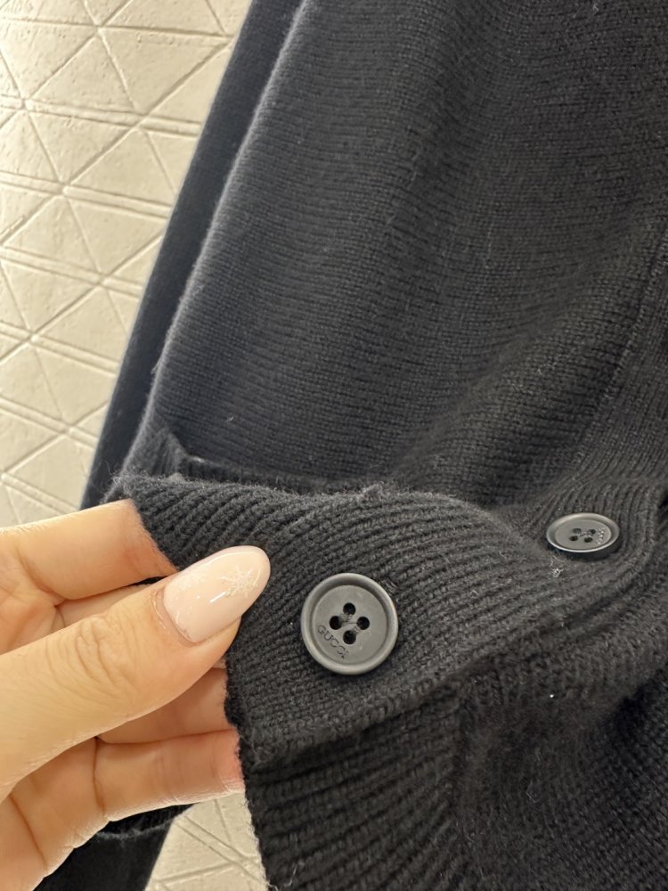 Вязаный кардиган с цепочкой и карманом фото 7