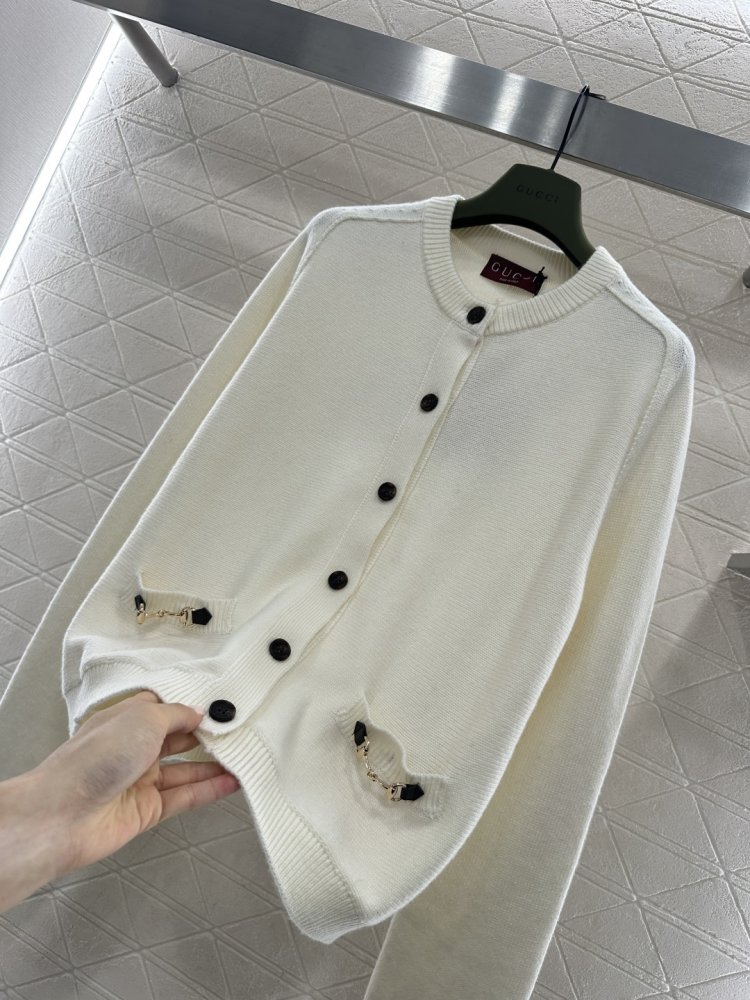 Вязаный кардиган с цепочкой и карманом фото 8