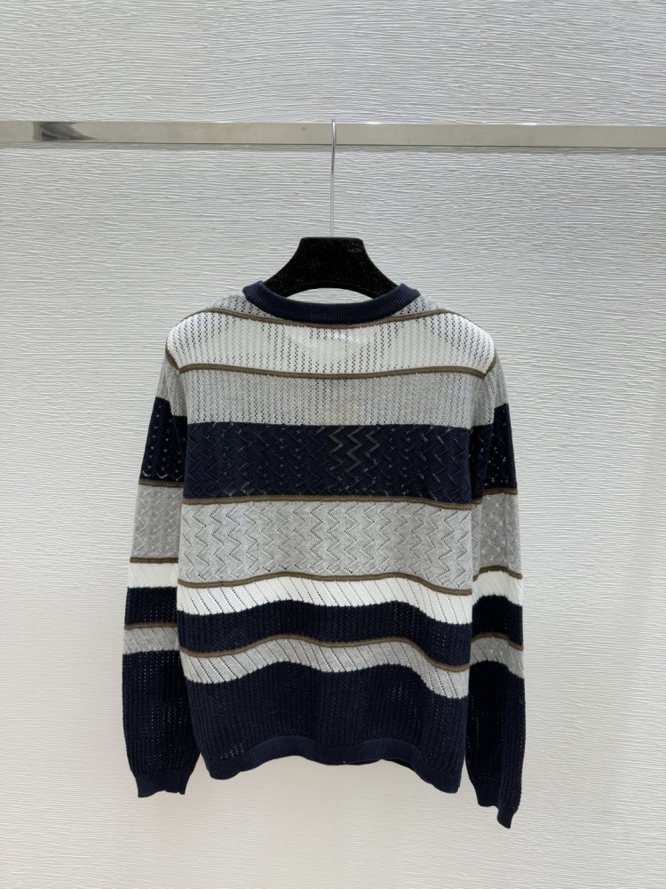 Knitted cardigan from long sleeves фото 2