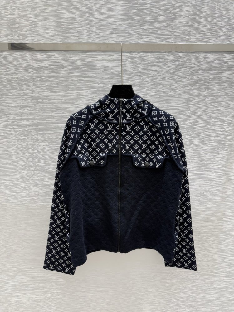 Вязаный кардиган с капюшоном и длинными рукавами