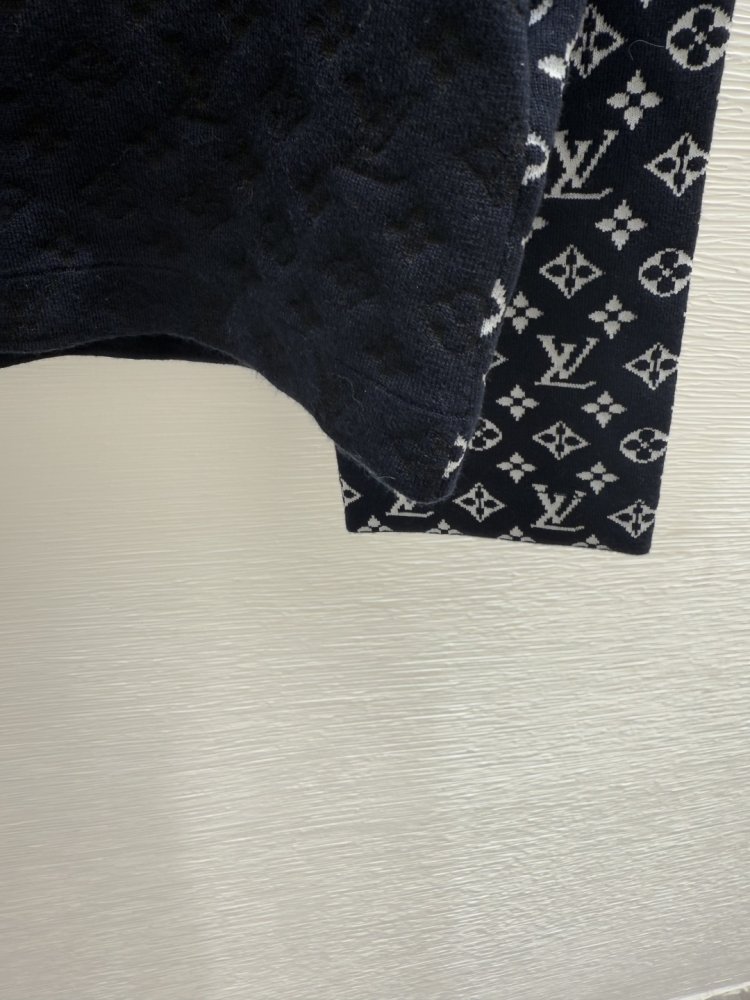 Вязаный кардиган с капюшоном и длинными рукавами фото 7