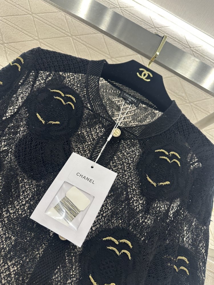 В'язаний кардиган з об'ємної ажурною квіткової вишивкою фото 7