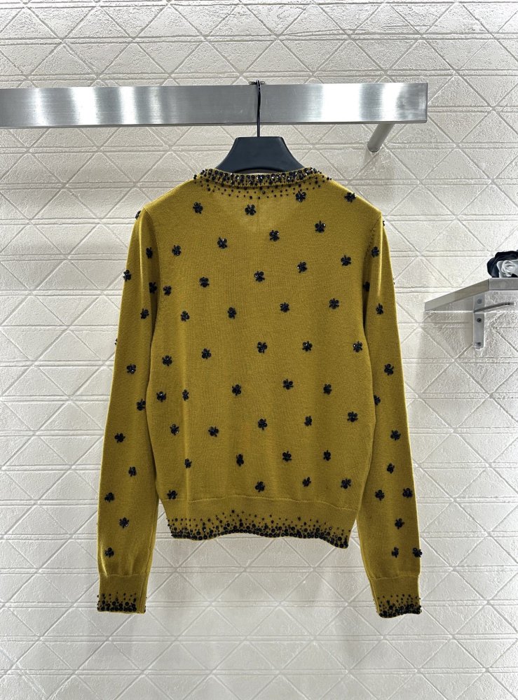 Вязаный кардиган с пайетками и бисером фото 2